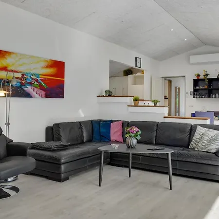 Amazing In With Kitchen *